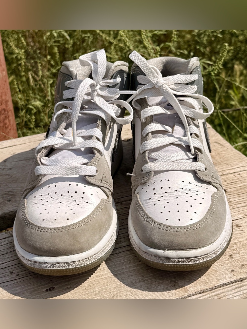 Nike Air Jordan 1 Mid SE GS Patent Cool Grey Shoes HF3193-100 Size 4Y / 5.5W
